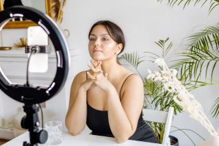 Loi influenceurs, les obligations des marques et des agences